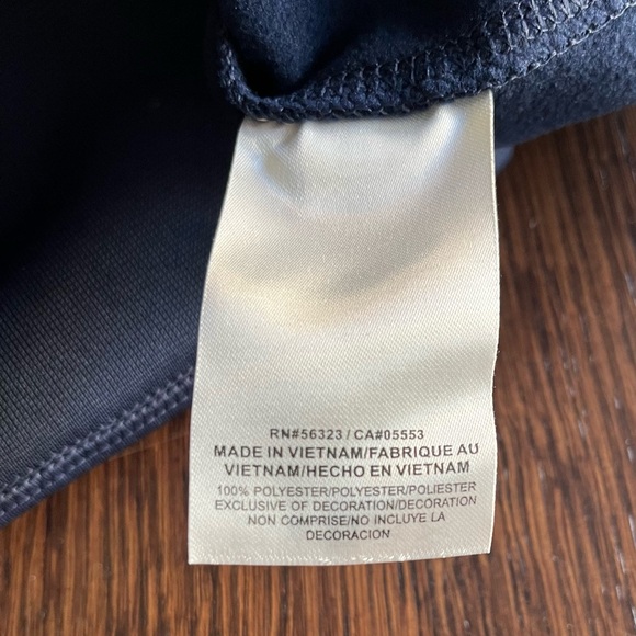 New England Patriots Nike Therma-fit Navy and Red Hoodie. Size Large - Picture 7 of 7